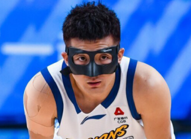 升联赛第一！孙铭徽19分广厦逆转新疆 胡金秋16分塔克26+6+7