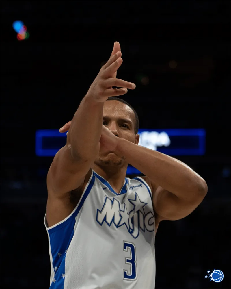 世界杯-哈登谈贝恩关键三分：那球投的很棒，漂移的都快到界外去了