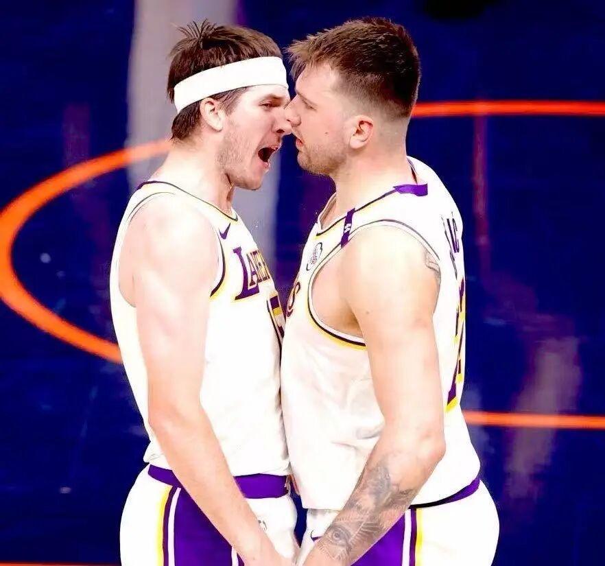 2026年世界杯-什么？湖人要给落选秀2.4亿合同！！